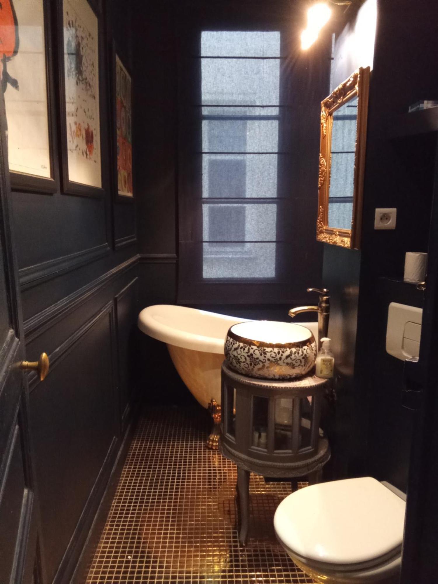 Room B - Louvre Museum Париж Екстериор снимка